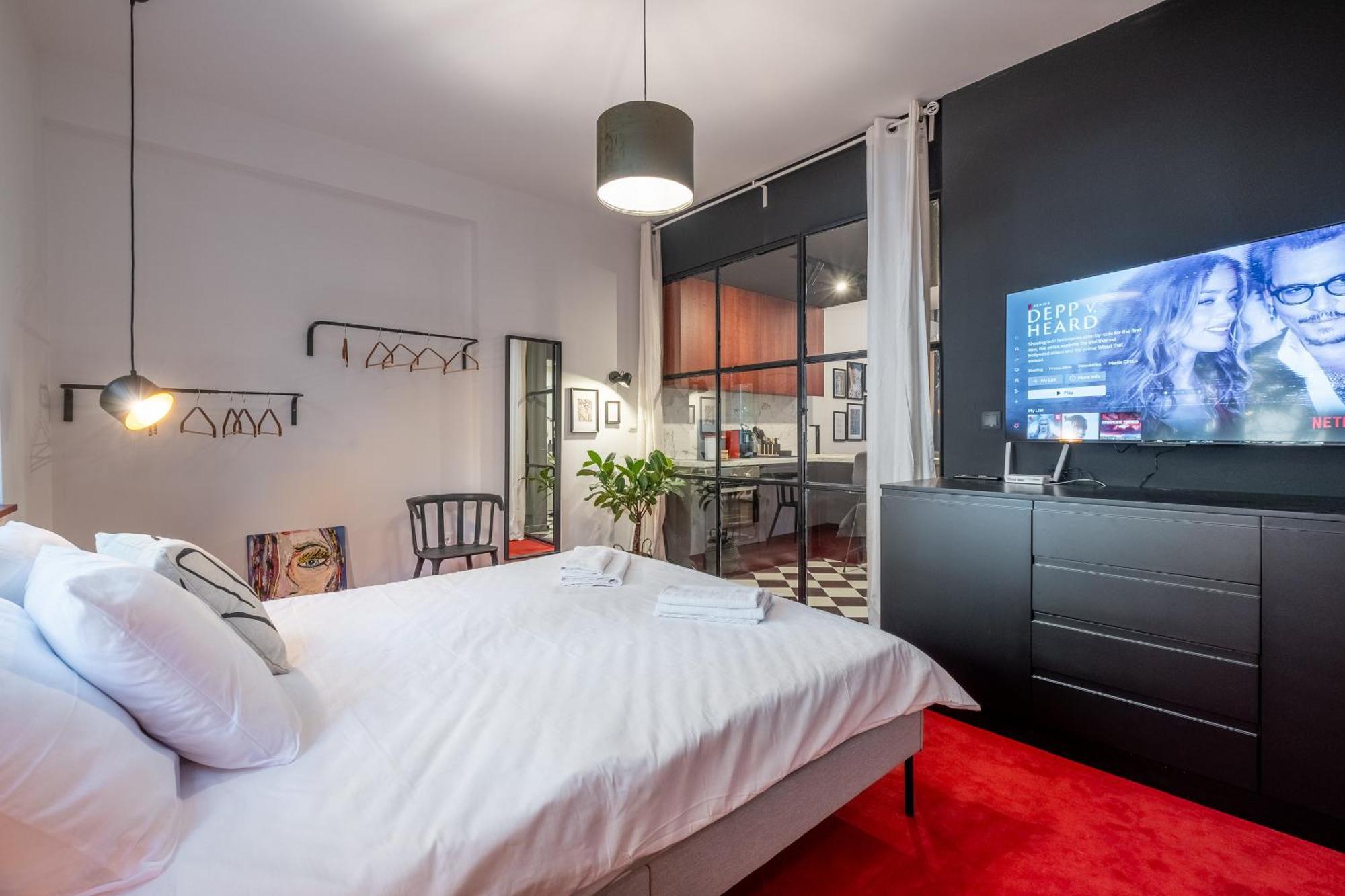 Central Art-Inspired Flat With Private Garage Sofia Extérieur photo
