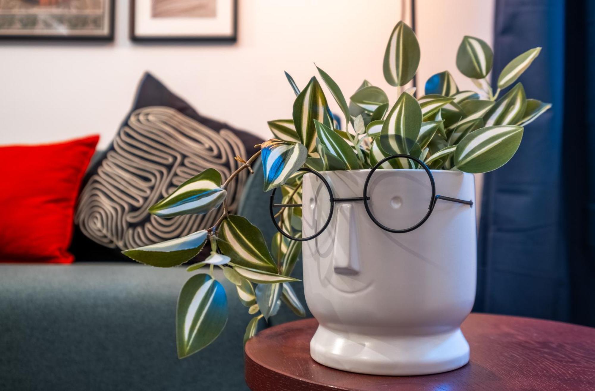 Central Art-Inspired Flat With Private Garage Sofia Extérieur photo
